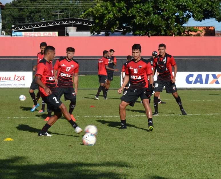 Treino foi movimentado no CCT do Urias Magalhães