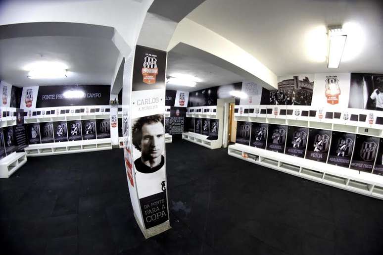 &Iacute;dolos pontepretanos foram lembrados no novo vesti&aacute;rio do Majestoso