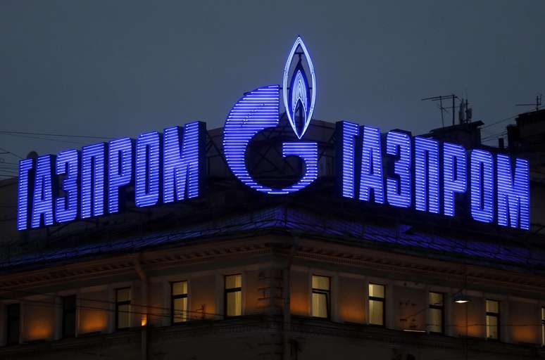 <p>A Gazpromm, acusada de ser um braço armado do Kremlin, fornece aproximadamente um terço do gás que é utilizado pela União Europeia</p>