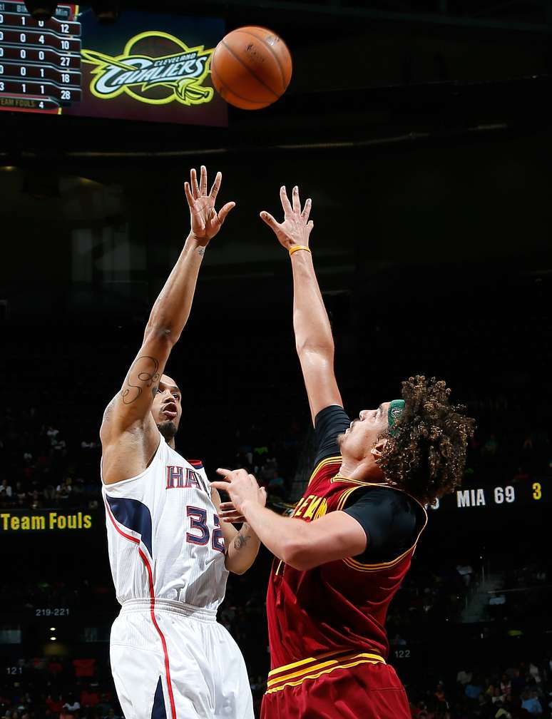 Varejão não resolveu problemas do Cleveland em retorno