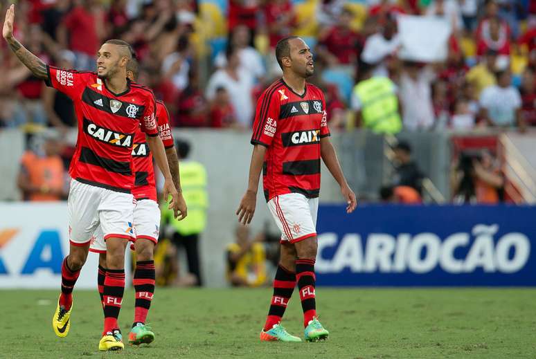 <p>Paulinho deu o empate ao Flamengo com um golaço de fora da área</p>