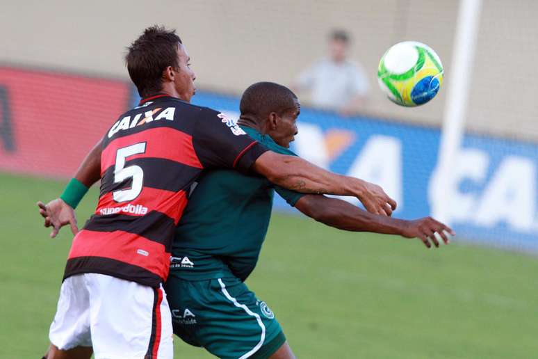 Goiás tem a vantagem de jogar por dois resultados iguais