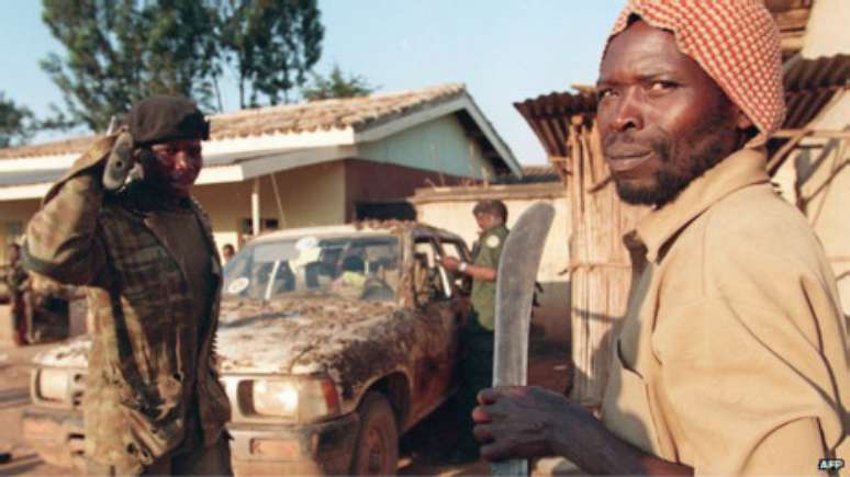 Cerca de dois milh&otilde;es fugiram para a Rep&uacute;blica Democr&aacute;tica do Congo (ent&atilde;o Zaire)