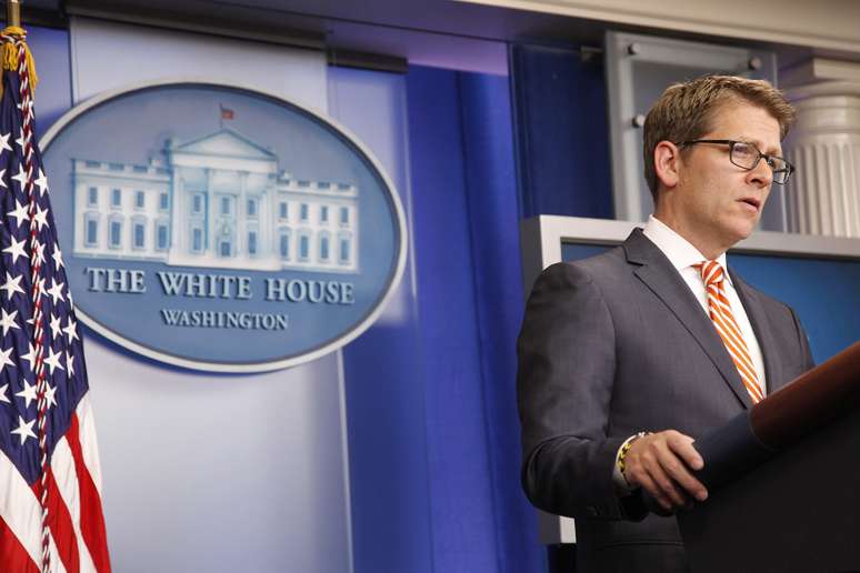 <p>Jay Carney manifestou preocupação com a escalada da tensão na Ucrânia por conta da crescente pressão de Msocou</p>