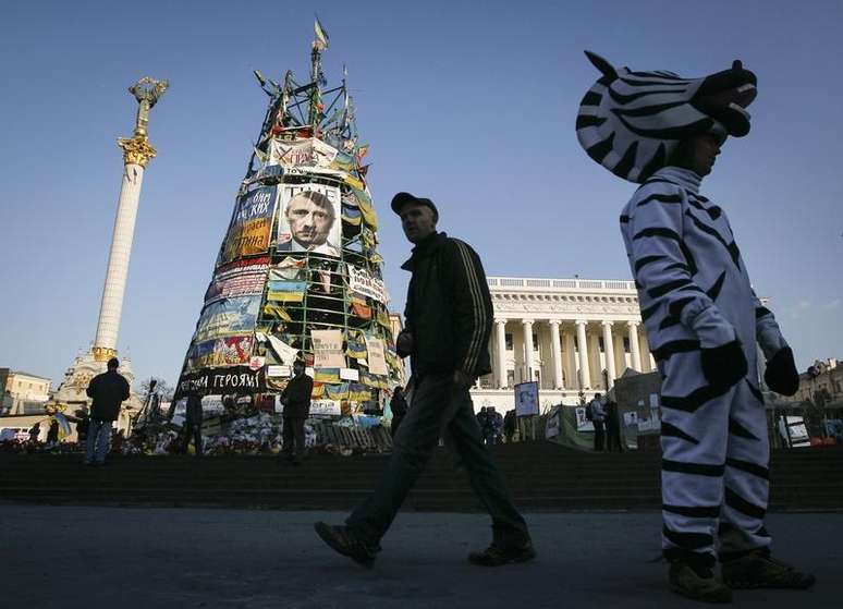 Vista da Praça da Independência, em Kiev. Os líderes financeiros mundiais devem discutir os possíveis riscos à economia europeia devido à crise na Ucrânia, mas não há planos de mencionar o tema no documento final da reunião em Washington, disseram duas fontes do G20. 7/04/2014.