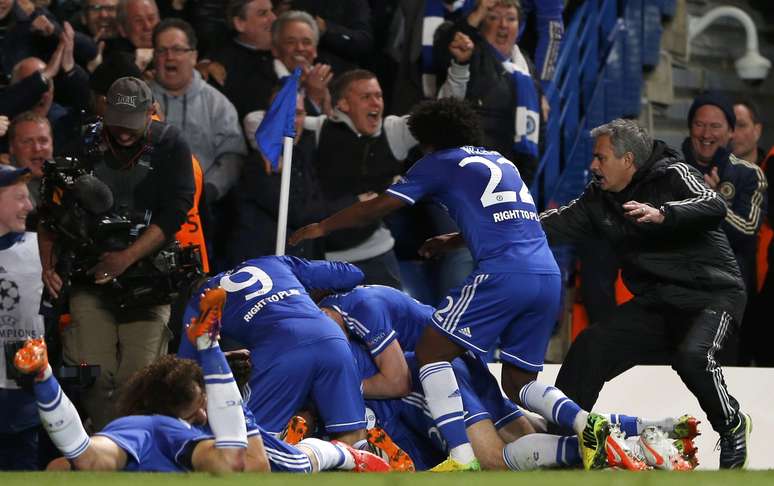 <p>Chelsea se classificou para as semifinais da Liga dos Campeões da Europa com um gol no fim, diante do Paris Saint-Germain</p>