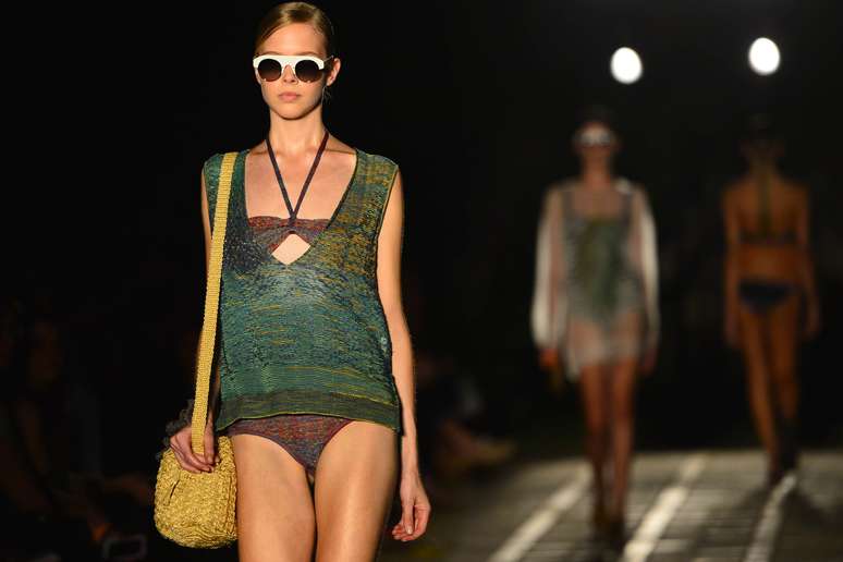 <p>Osklen Praia faz desfile de estreia no Fashion Rio</p>