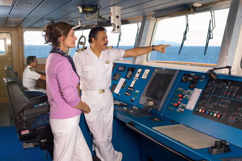 Nas viagens da Celebrity Cruises os hóspedes podem fazer tours pelos bastidores do navio