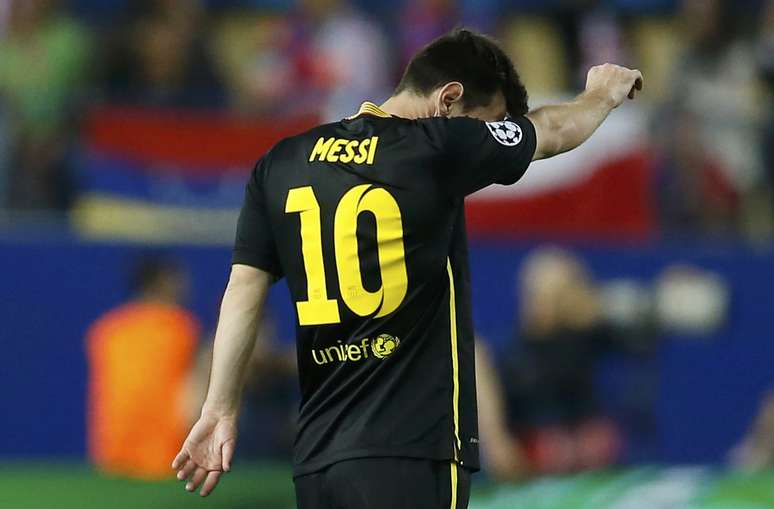 Lionel Messi mostra abatimento após eliminação