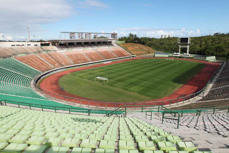 O estádio de Pituaçu foi reinaugurado em 2009 e vai receber final do Baiano
