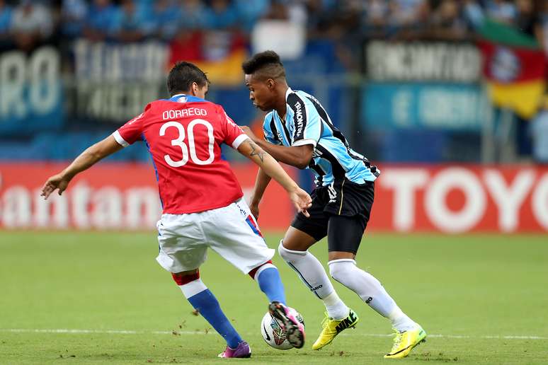 <p>Jovem lateral &eacute; um dos destaques do Gr&ecirc;mio na temporada</p>