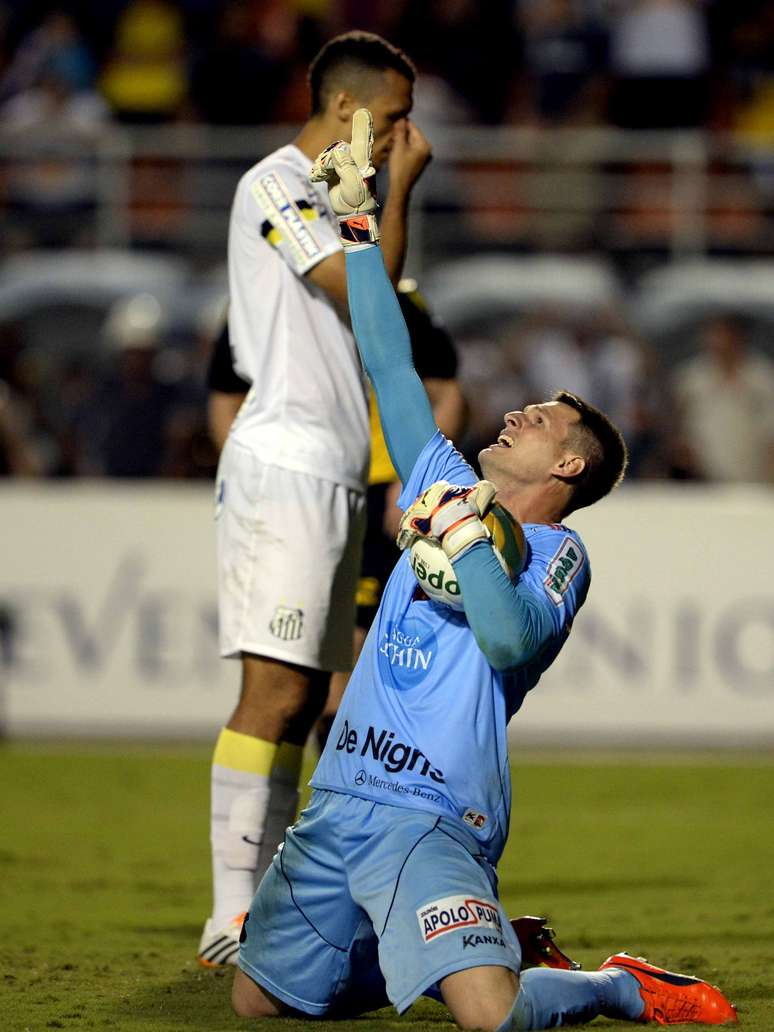 Goleiro Vagner defendeu dois pênaltis no Pacaembu