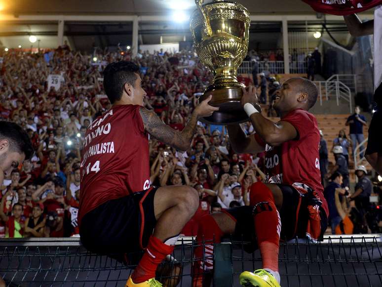 Jogadores do Ituano fazem festa com conquista do Paulista em final com Santos