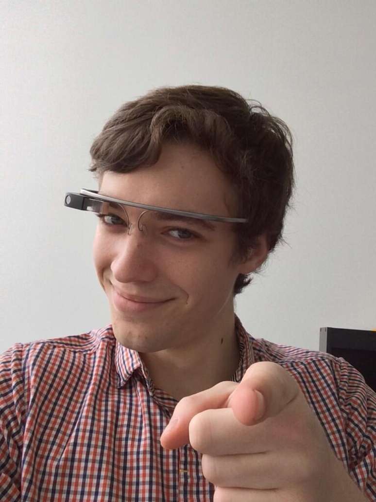 Kyle Russell, repórter do Business Insider teve seu Google Glass quebrado durante cobertura de manifestação em São Francisco (EUA)