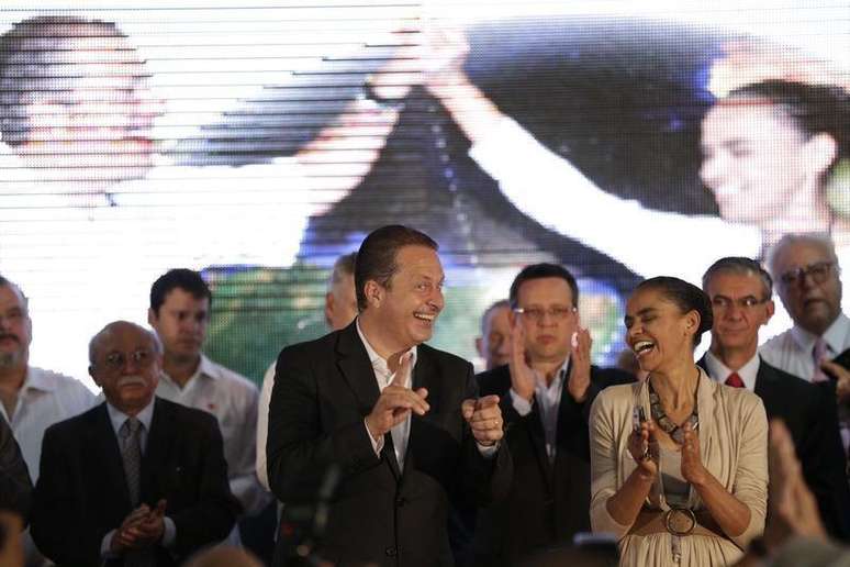 <p>Eduardo Campos e Marina Silva durante cerimônia, em abril, de anúncio da chapa que disputará a presidência da República</p>