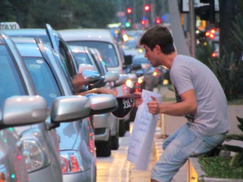 <p>Passeata na avenida Paulista, em São Paulo, arrecadou R$ 870 para a campanha Ajude a Sofia </p>