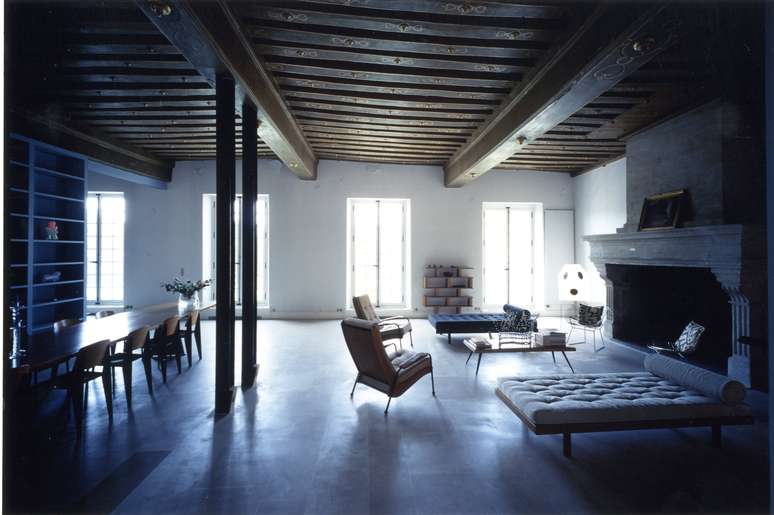 <p>A casa dos arquitetos Massimiliano & Doriana Fuksas é clean e ampla</p>