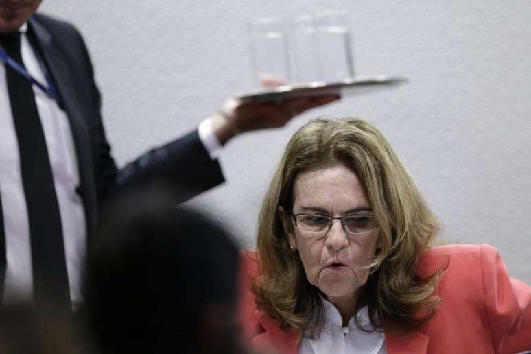 <p>Presidente da Petrobras, Maria das Graças Foster, ao chegar para audiência pública da Comissão de Assuntos Econômicos do Senado, em Brasília</p>