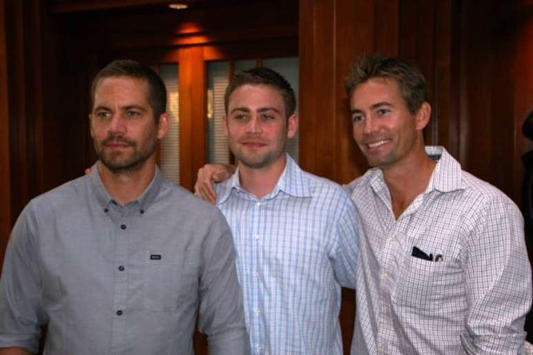 <p>Paul Walker ao lado dos irmãos, Caleb e Cody</p>