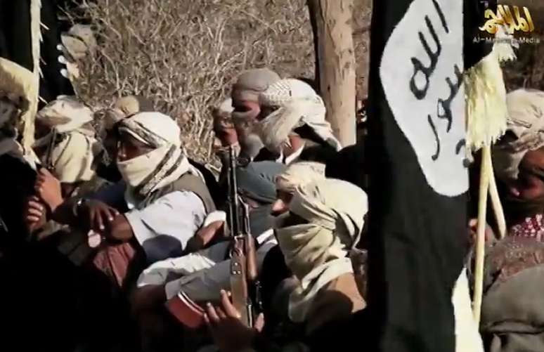 <p>Imagem feita em 16 abril, a partir de um vídeo divulgado em 29 de março pela Al-Malahem, o braço de mídia da Al-Qaeda na Península Arábica (AQAP)</p>