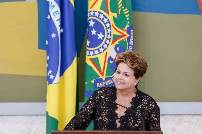 <p>Presidente durante 42ª Reunião Ordinária do Pleno do Conselho de Desenvolvimento Econômico e Social, no Palácio do Planalto</p>