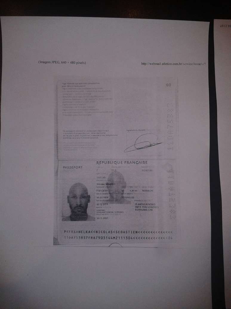 Cópia do passaporte de Anelka é divulgada pelo Atlético-MG