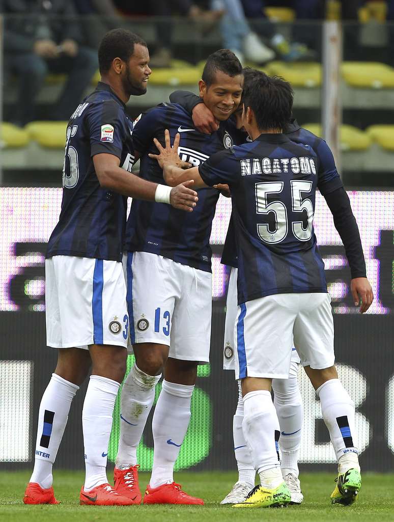 Inter de Milão venceu Parma com gols de Rolando e Guarín