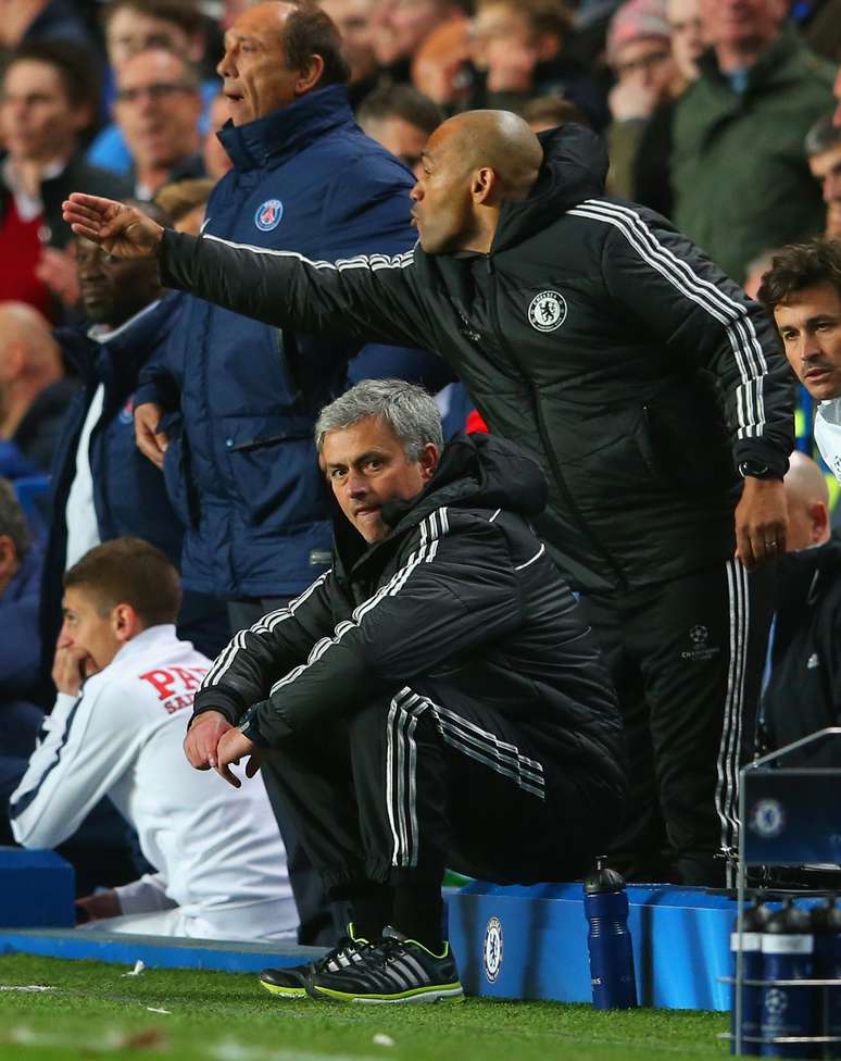 José Mourinho perdeu seu primeiro jogo em casa pelo Inglês após 78 partidas no comando do Chelsea