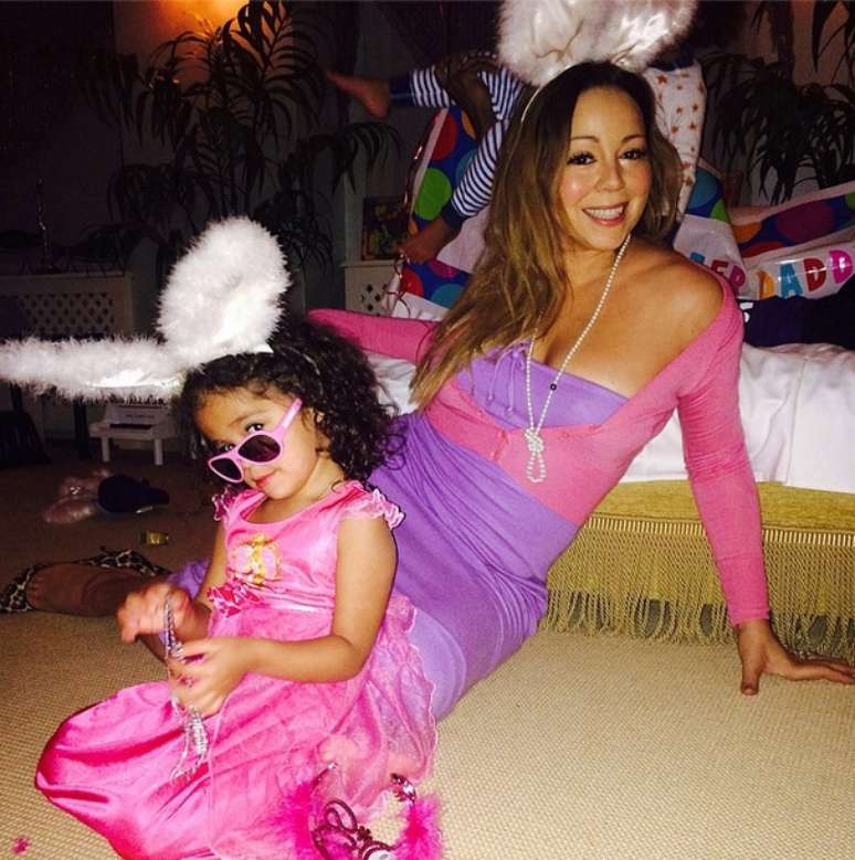 Mariah Carey publicou em seu Instagram diversas fotos da comemoração de Páscoa de sua família