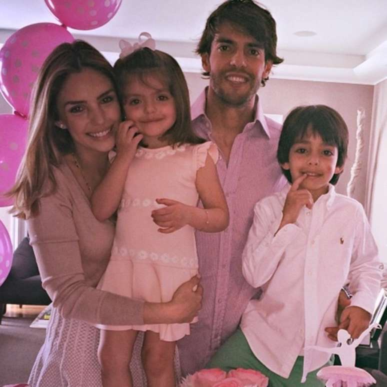 <p>Isabella completou 3 anos; casal tamb&eacute;m tem Luca, 5 anos</p>