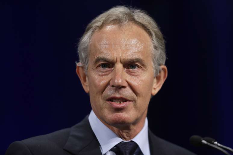 Tony Blair defende intervenção ocidental em países islâmicos que podem geral "catástrofe global"