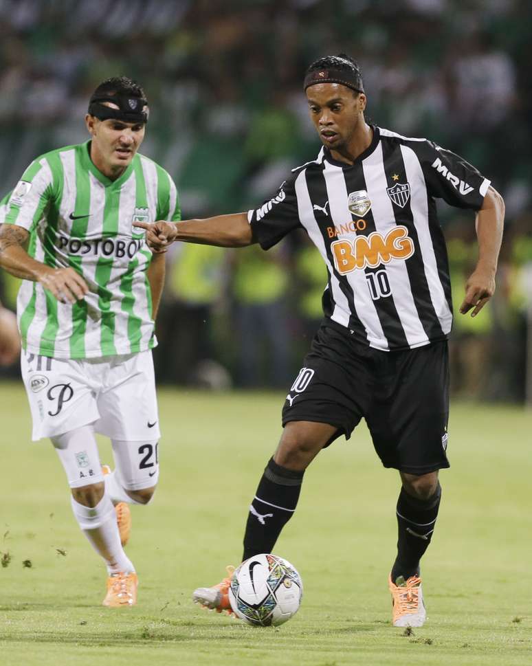 <p>Ronaldinho teve boa atuação no primeiro tempo</p>