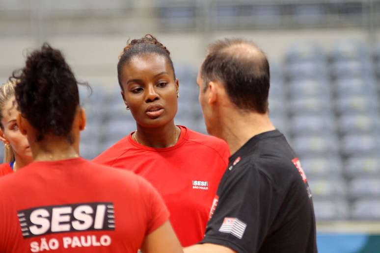 Fabiana &eacute; um dos destaques do Sesi na Superliga