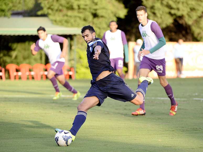 São José realiza jogo-treino contra Guarani após estreia no