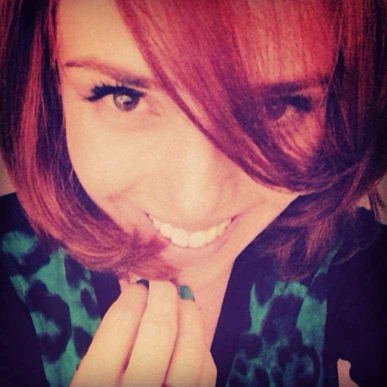 <p>Natallia vinha há algum tempo mantendo os cabelos loiros, com as raízes um pouco mais escuras</p>