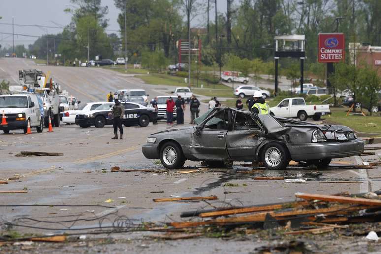 Subiu para 29 o número de vítimas fatais dos tornados que devastaram a região sudeste dos EUA nesta segunda-feira