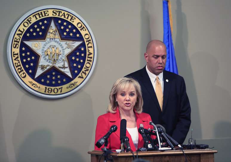 <p>A governadora de Oklahoma, Mary Fallin, aborda a fracassada execução de Clayton Lockett durante coletiva de imprensa nesta quarta-feira, 30 de abril </p><p> </p>