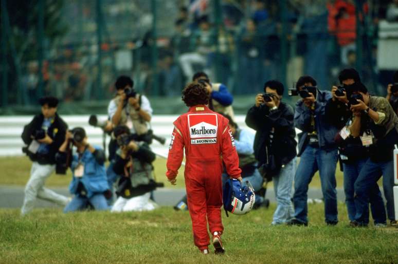 Ao contrário de Senna, Prost logo se retirou do carro em Suzuka