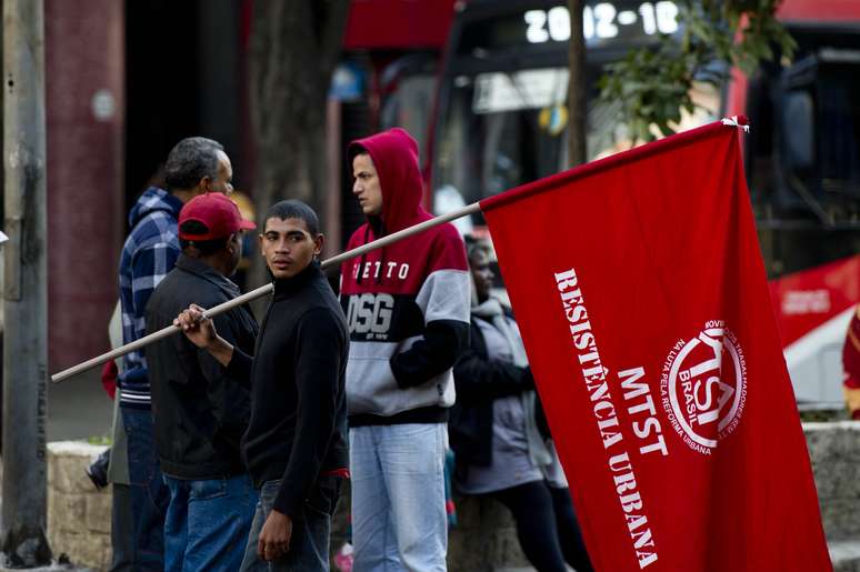 Manifestantes passaram a noite acampados na região da Câmara Municipal