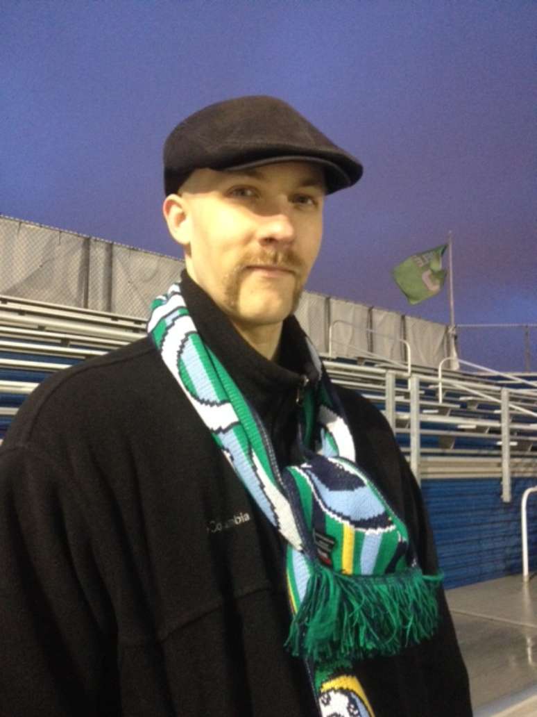 Robert Grabe aprova o ambiente "intimista e tranquilo" dos jogos do Cosmos