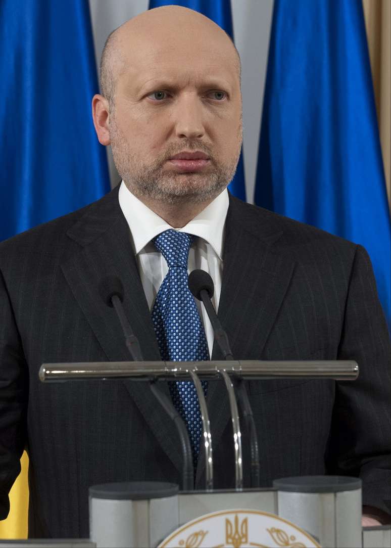 <p>Diante do aumento de mil&iacute;cias pr&oacute;-R&uacute;ssia na Ucr&acirc;nia, o presidente internino,&nbsp;Olexander Turchynov, assinou um&nbsp;decreto que prev&ecirc; a reintrodu&ccedil;&atilde;o do servi&ccedil;o militar obrigat&oacute;rio</p>