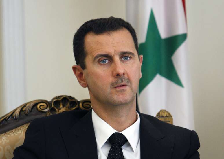 <p>Segundo a TV estatal s&iacute;ria, Assad cobrou maior coopera&ccedil;&atilde;o entre&nbsp;as organiza&ccedil;&otilde;es locais e internacionais no que diz respeito &agrave; ajuda humanit&aacute;ria</p>