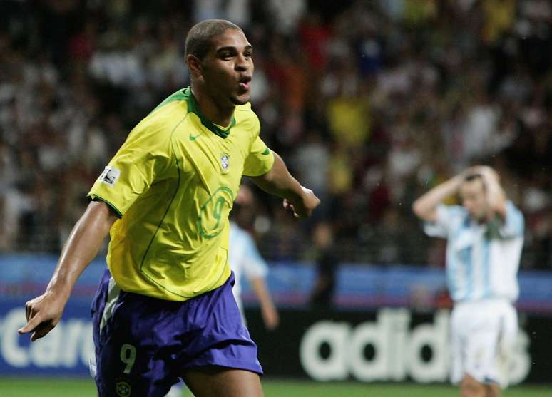<p>Quando jogava pelo Flamengo, no t&iacute;tulo brasileiro de 2009,&nbsp;Adriano ainda mostrava esperan&ccedil;a para Sele&ccedil;&atilde;o</p>