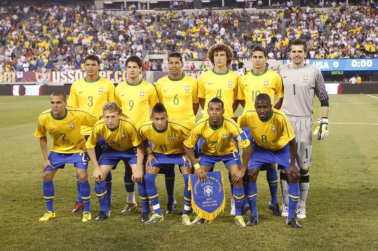 <p>Primeira convocação de Mano Menezes teve 24 nomes, dos quais 14 foram chamados por Felipão para a Copa do Mundo de 2014</p>
