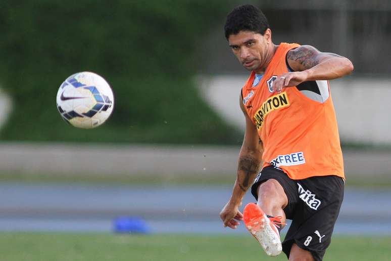 Renato acertou saída do Botafogo