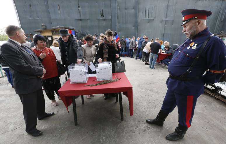 <p>Segundo a Comiss&atilde;o eleitoral de Donetsk, pouco mais de 3,1 milh&otilde;es de cidad&atilde;os participaram do plebiscito</p>