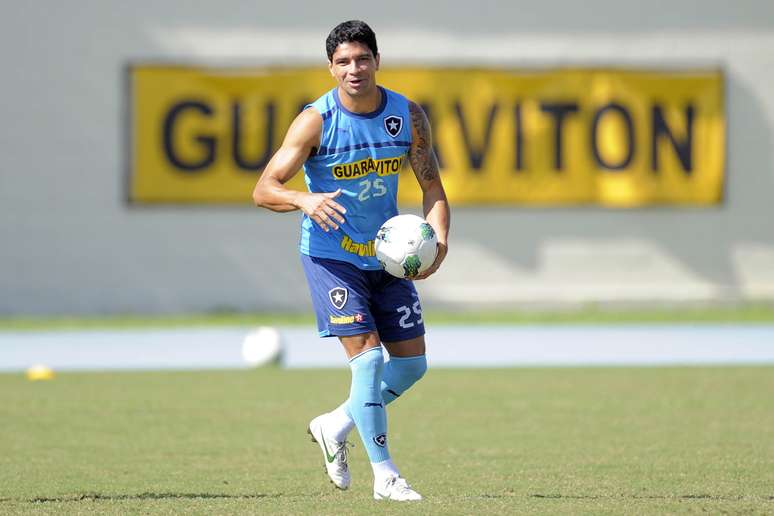 <p>Dez anos após a saída, Renato voltará ao Santos com Oswaldo</p>
