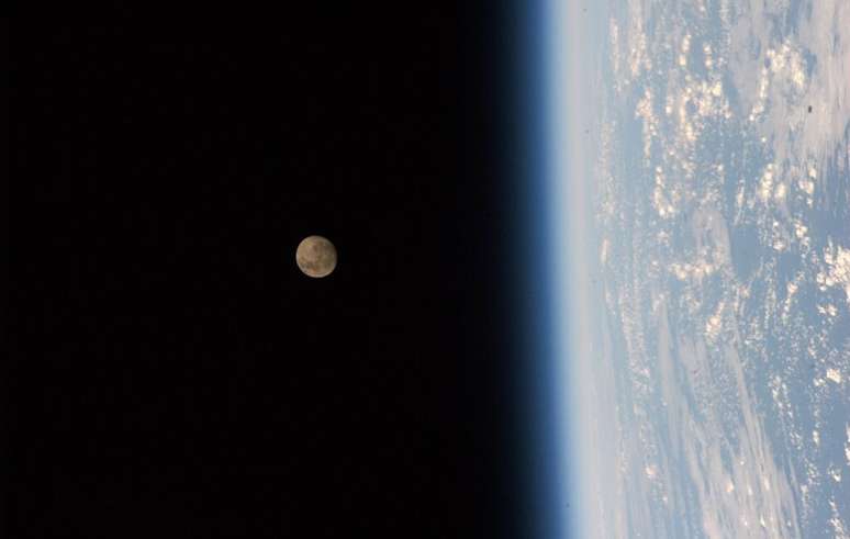 O astronauta Koichi Wakata compartilhou esta imagem em seu Twitter dizendo: "voltando ao nosso planeta em breve. Definitivamente vou perder esta vista incrível"