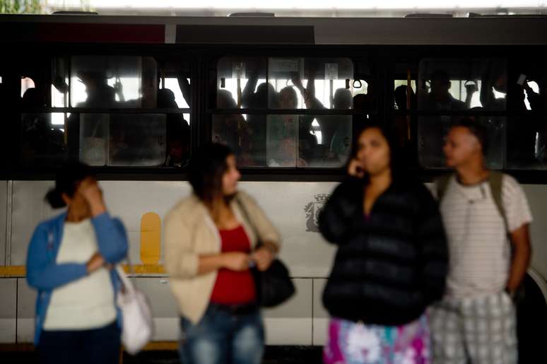 Greve de ônibus prejudica transporte público do Rio de Janeiro