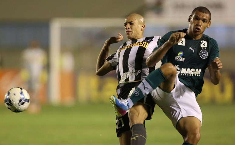 <p>Botafoguense Dória foi um dos únicos a receberem salários no Botafogo</p>
